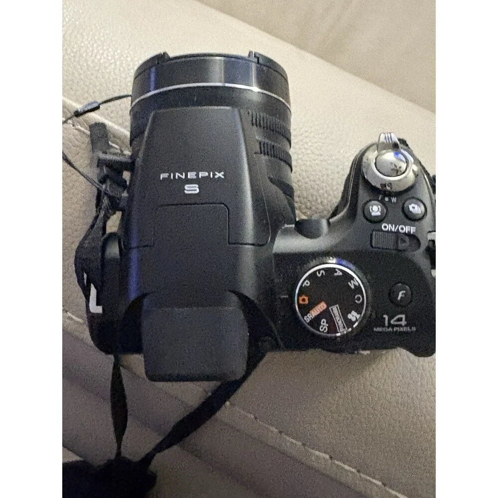 FUJIFILM FinePix S4500 Digital Camera 30x Zoom Tested Excellent Condition